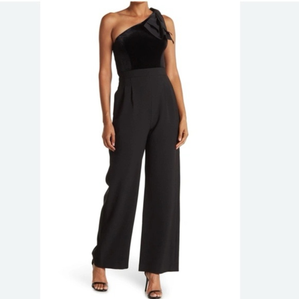 Eliza J Black One-Shoulder Wide Leg Jumpsuit. Size 10 NWT